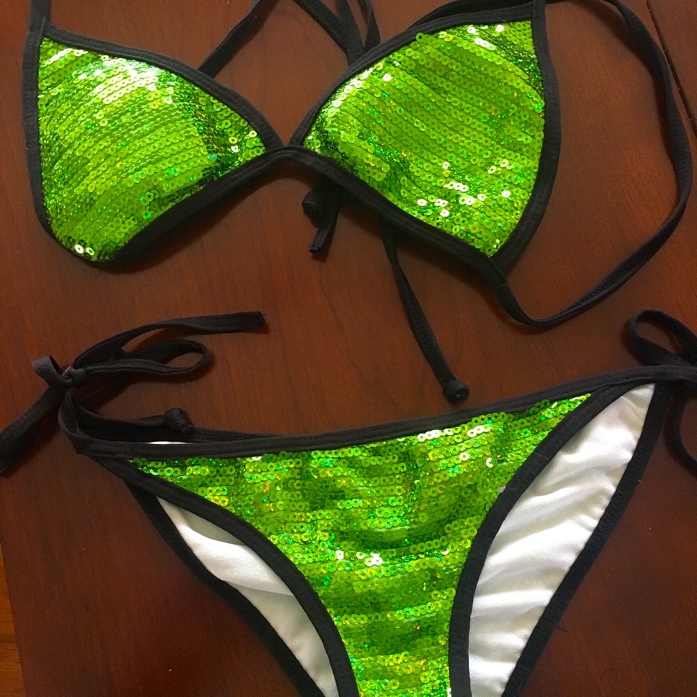 Lime green Sequin Bikini👙 - Picture 2 of 3